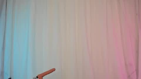 00ingrid00 online show from 02/15/26, 08:16