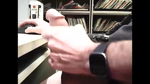 Snapshot of 01quebecboy69 chatting on 02/10/25, 05:30 01quebecboy69 online show from 02/10/25, 05:30