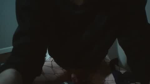 Trisi02 online show from 12/23/25, 03:59