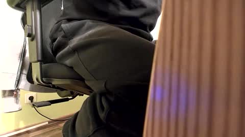 Snapshot of 0815____pet chatting on 09/11/25, 08:42 Peter online show from 09/11/25, 08:42