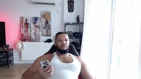Snapshot of 0_kingsley chatting on 05/20/26, 12:22 Kingsley online show from 05/20/26, 12:22