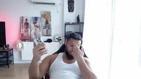 Snapshot of 0_kingsley chatting on 06/05/26, 01:28 Kingsley online show from 06/05/26, 01:28