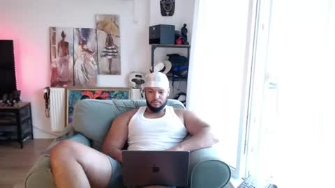 Snapshot of 0_kingsley chatting on 07/13/26, 03:42 Kingsley online show from 07/13/26, 03:42