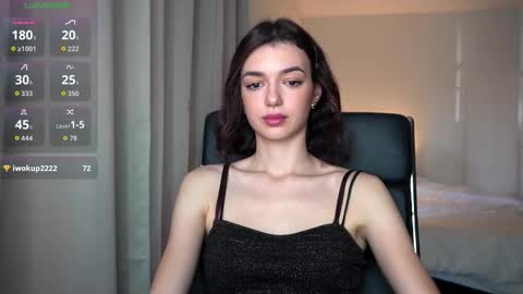 Snapshot of 0_perfect_imperfection_0 chatting on 11/26/25, 10:00 Olivia online show from 11/26/25, 10:00