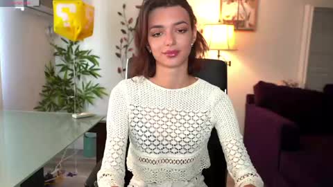 Snapshot of 0_perfect_imperfection_0 chatting on 05/12/26, 10:18 Olivia online show from 05/12/26, 10:18