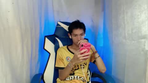 Snapshot of 0cir_asiansatisfy chatting on 05/20/26, 02:01 RICK online show from 05/20/26, 02:01