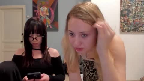 0oo_ooo online show from 10/25/25, 11:32