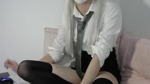 Snapshot of 0tter__chan chatting on 10/12/25, 05:01 0tter chan online show from 10/12/25, 05:01