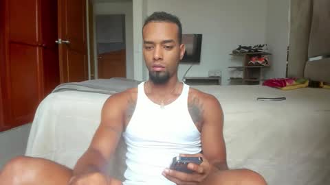 Snapshot of 11inchesblackcock chatting on 11/05/25, 05:24 cuteboybiigcock online show from 11/05/25, 05:24