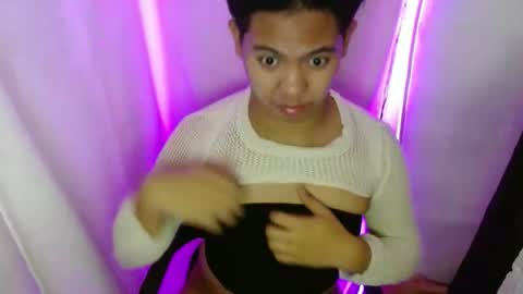 Snapshot of 11inchsinglecious chatting on 12/19/24, 07:29 HUGECOCK online show from 12/19/24, 07:29