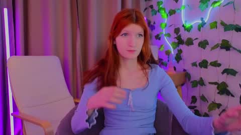 Snapshot of 11itt1efox chatting on 04/11/26, 10:03 Zahar and Milena online show from 04/11/26, 10:03