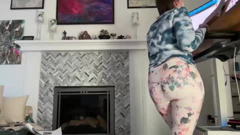 Aurora Willows online show from 02/27/25, 11:15