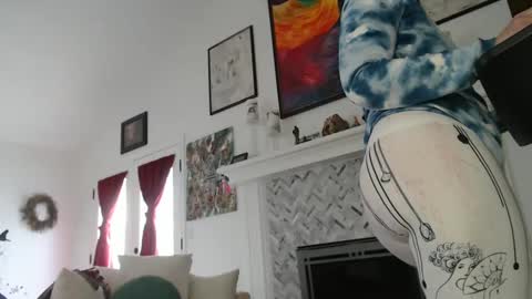 Aurora Willows online show from 03/12/25, 06:55