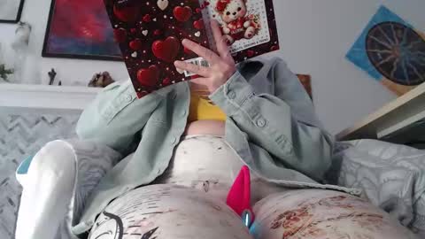 Aurora Willows online show from 02/08/26, 04:43