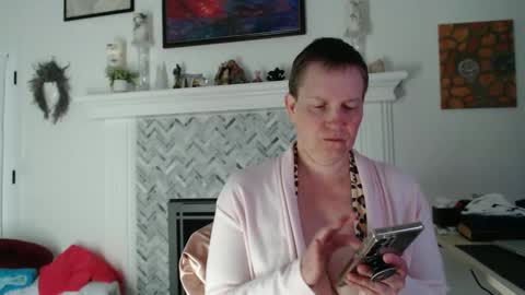 Aurora Willows online show from 04/09/26, 02:33