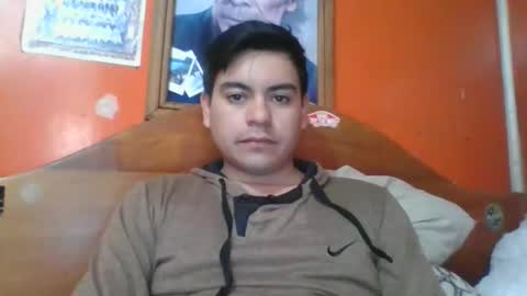 Snapshot of 12agus98 chatting on 10/05/25, 07:01 12agus98 online show from 10/05/25, 07:01