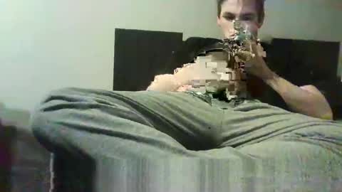 Snapshot of 12curty chatting on 02/22/25, 09:37 12curty online show from 02/22/25, 09:37