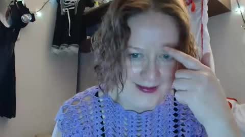 12ennie online show from 11/12/25, 07:42