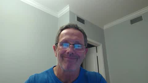 Snapshot of 13glanmorfa chatting on 04/21/26, 01:42 13glanmorfa online show from 04/21/26, 01:42