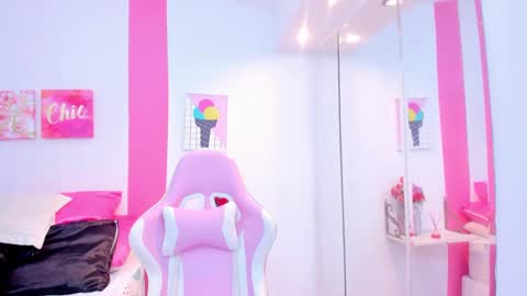 Scarlette  online show from 02/05/25, 06:56