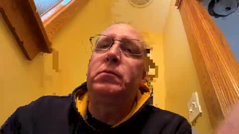 Snapshot of 16510 chatting on 11/30/25, 01:48 16510 online show from 11/30/25, 01:48