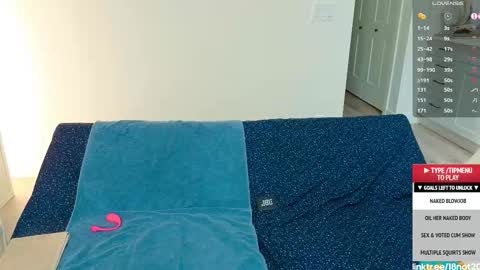 Snapshot of 18not20 chatting on 10/21/25, 12:11 Tong Ralph online show from 10/21/25, 12:11