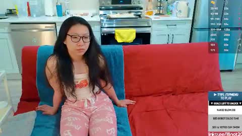 Snapshot of 18not20 chatting on 07/15/26, 02:28 Tong Ralph online show from 07/15/26, 02:28