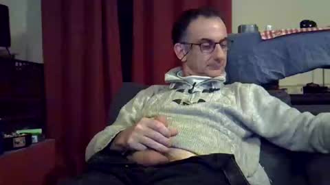 Snapshot of 18remy45 chatting on 12/04/24, 11:57 18remy45 online show from 12/04/24, 11:57