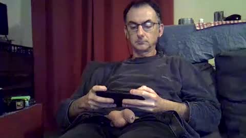 Snapshot of 18remy45 chatting on 12/05/24, 06:55 18remy45 online show from 12/05/24, 06:55