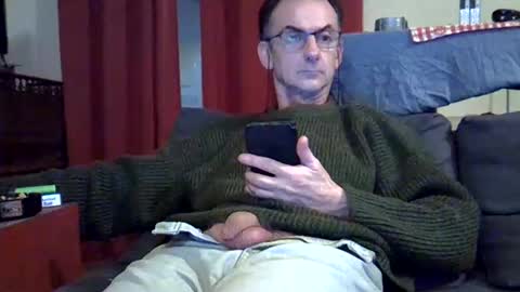 Snapshot of 18remy45 chatting on 12/07/24, 09:44 18remy45 online show from 12/07/24, 09:44