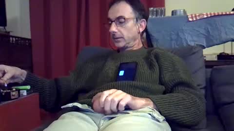 Snapshot of 18remy45 chatting on 12/15/24, 05:10 18remy45 online show from 12/15/24, 05:10