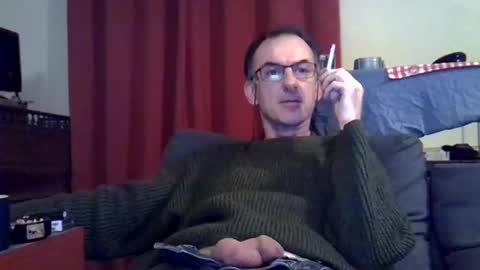 Snapshot of 18remy45 chatting on 12/19/24, 06:23 18remy45 online show from 12/19/24, 06:23