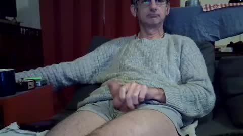 Snapshot of 18remy45 chatting on 12/26/24, 10:26 18remy45 online show from 12/26/24, 10:26