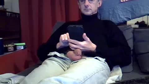 Snapshot of 18remy45 chatting on 12/30/24, 12:52 18remy45 online show from 12/30/24, 12:52