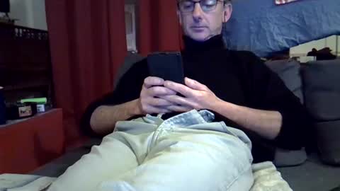 Snapshot of 18remy45 chatting on 12/30/24, 07:11 18remy45 online show from 12/30/24, 07:11