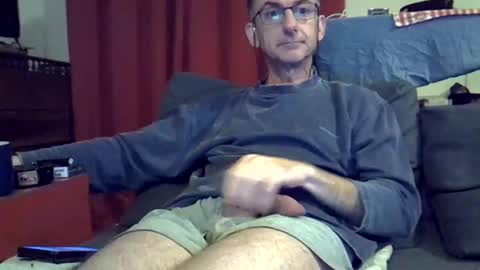 Snapshot of 18remy45 chatting on 02/16/25, 02:43 18remy45 online show from 02/16/25, 02:43