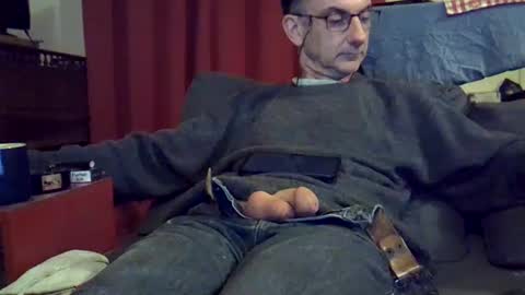 Snapshot of 18remy45 chatting on 03/06/25, 06:05 18remy45 online show from 03/06/25, 06:05