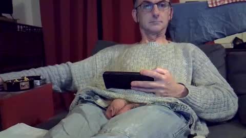 Snapshot of 18remy45 chatting on 03/09/25, 08:31 18remy45 online show from 03/09/25, 08:31