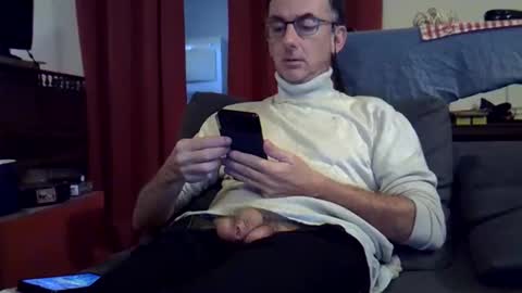 Snapshot of 18remy45 chatting on 09/08/25, 04:17 18remy45 online show from 09/08/25, 04:17