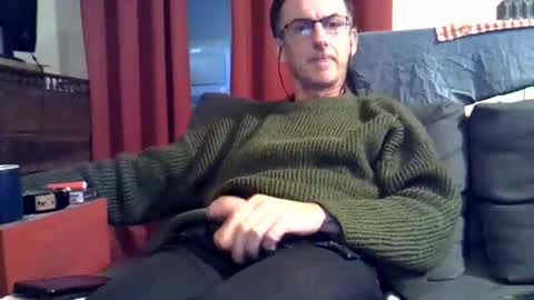 Snapshot of 18remy45 chatting on 09/28/25, 01:16 18remy45 online show from 09/28/25, 01:16