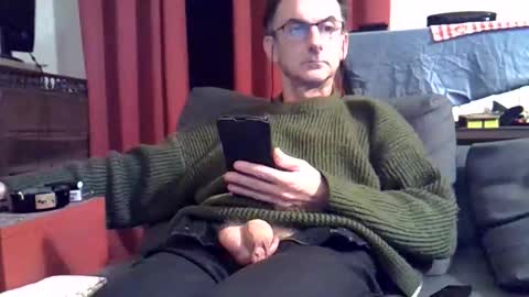 Snapshot of 18remy45 chatting on 10/09/25, 08:29 18remy45 online show from 10/09/25, 08:29