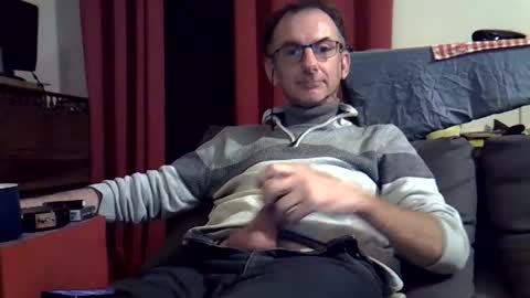 Snapshot of 18remy45 chatting on 10/11/25, 10:19 18remy45 online show from 10/11/25, 10:19