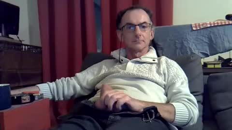 Snapshot of 18remy45 chatting on 10/21/25, 08:31 18remy45 online show from 10/21/25, 08:31