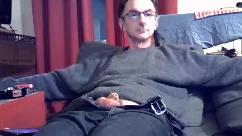 Snapshot of 18remy45 chatting on 10/27/25, 10:47 18remy45 online show from 10/27/25, 10:47