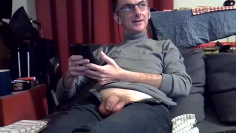 Snapshot of 18remy45 chatting on 04/18/26, 07:18 18remy45 online show from 04/18/26, 07:18