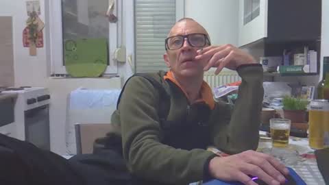 Snapshot of 1973man chatting on 01/07/26, 11:07 1973man online show from 01/07/26, 11:07