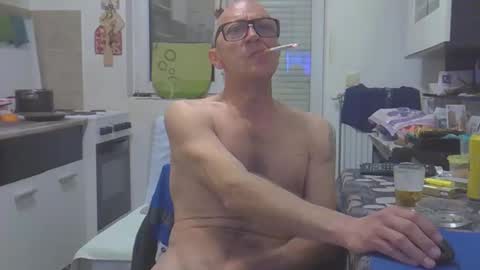 Snapshot of 1973man chatting on 03/20/26, 11:09 1973man online show from 03/20/26, 11:09