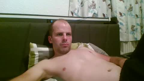 Snapshot of 19berni91 chatting on 10/31/25, 07:26 berni online show from 10/31/25, 07:26