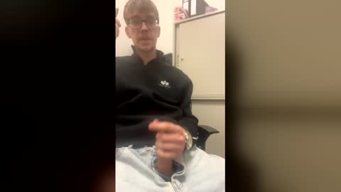 First Time 19yo here online show from 03/08/26, 08:12