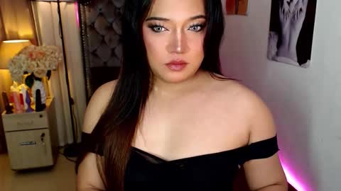 Snapshot of 1bestlover chatting on 02/10/26, 06:06 Ekang online show from 02/10/26, 06:06